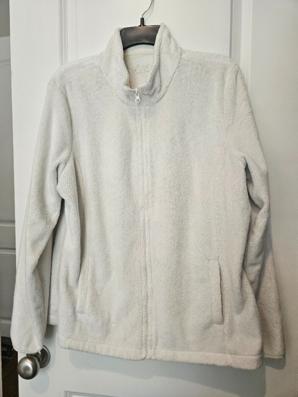 Made for Life, off-white fuzzy fleece, XL